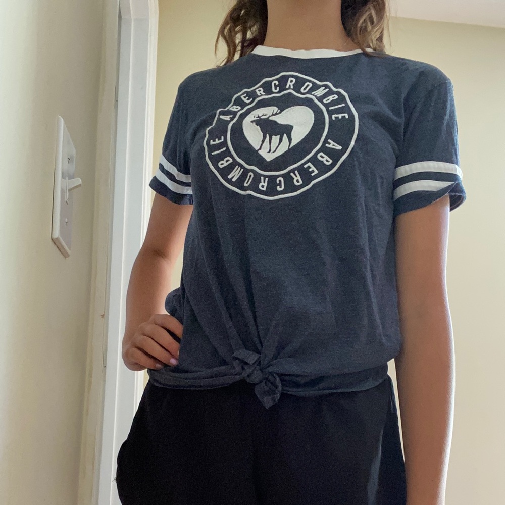 Abercrombie t shirt